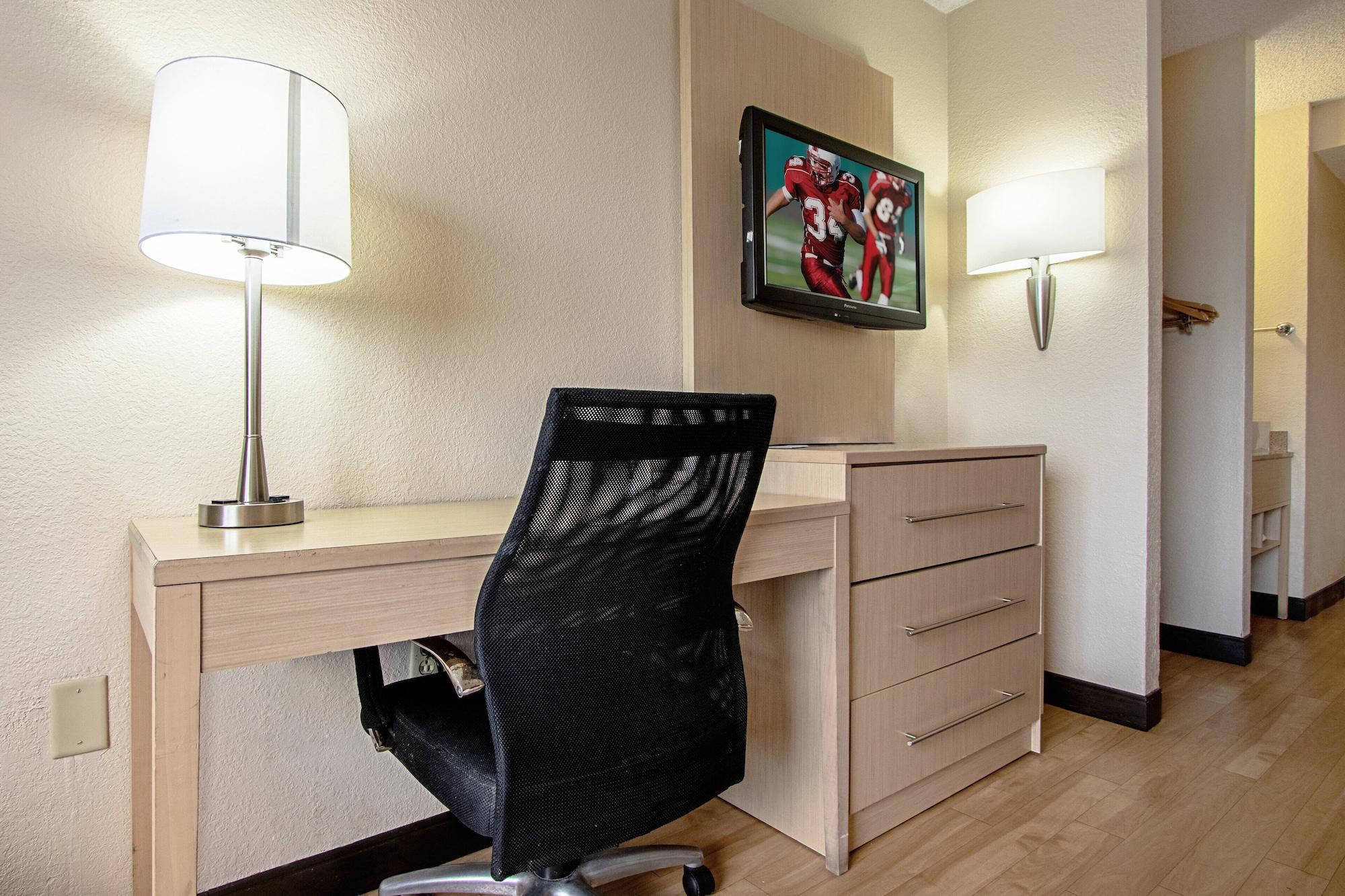 Red Roof Inn Plus+ West Palm Beach Exterior photo